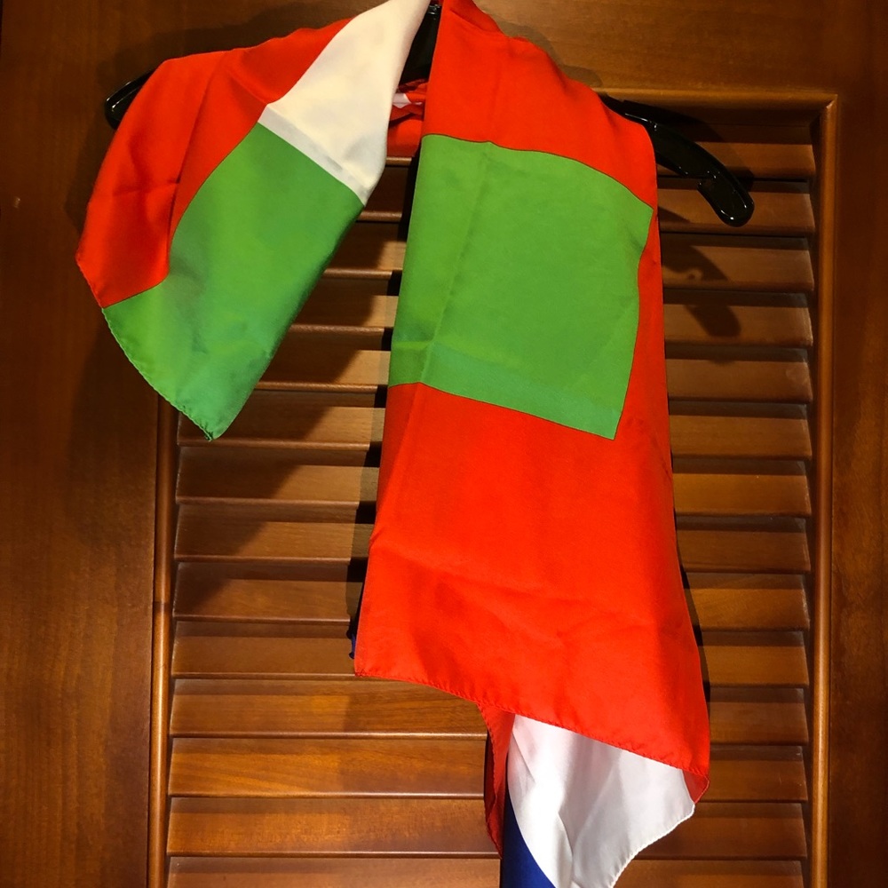 Bold vibrant color-block scarf red blue green OS